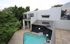 The Palace Guesthouse & Garden Restaurant